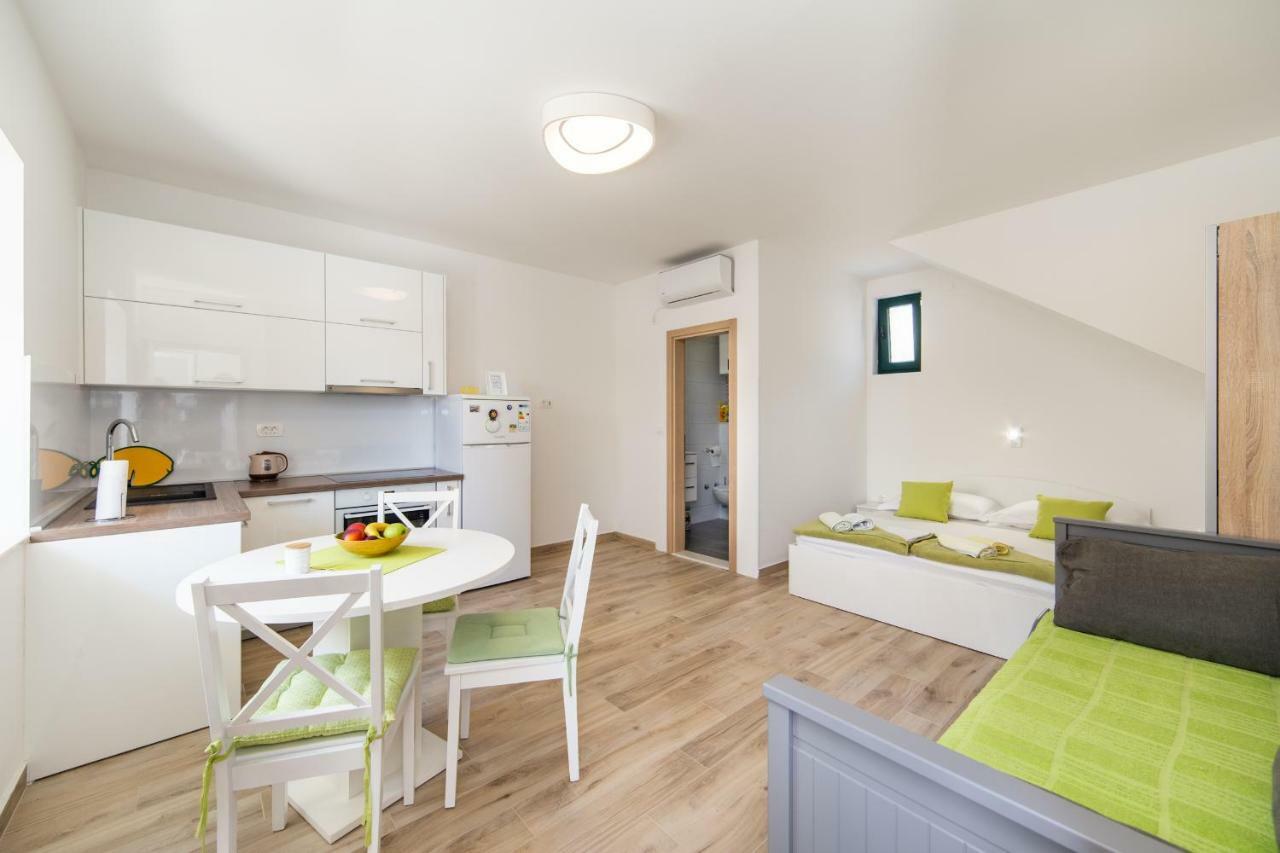 Apartmani Ujdur Градац Экстерьер фото